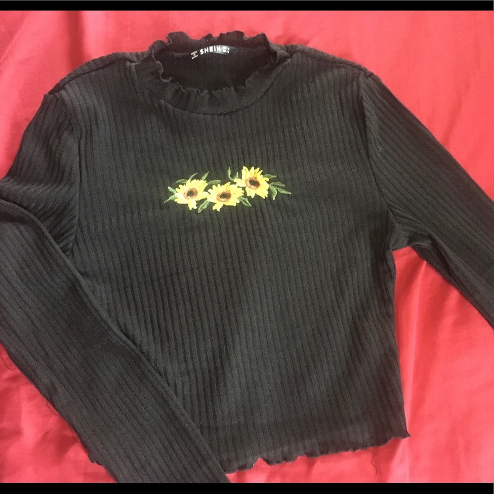 Long sleeve crop top